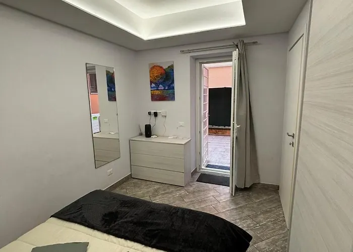 Sunny Deluxe House Дом отдыха Рим